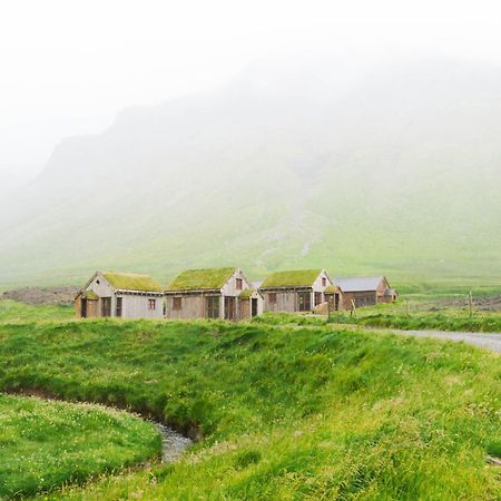 Mulafossur Cottages By Famous Waterfall In Gasadalur Exterior foto