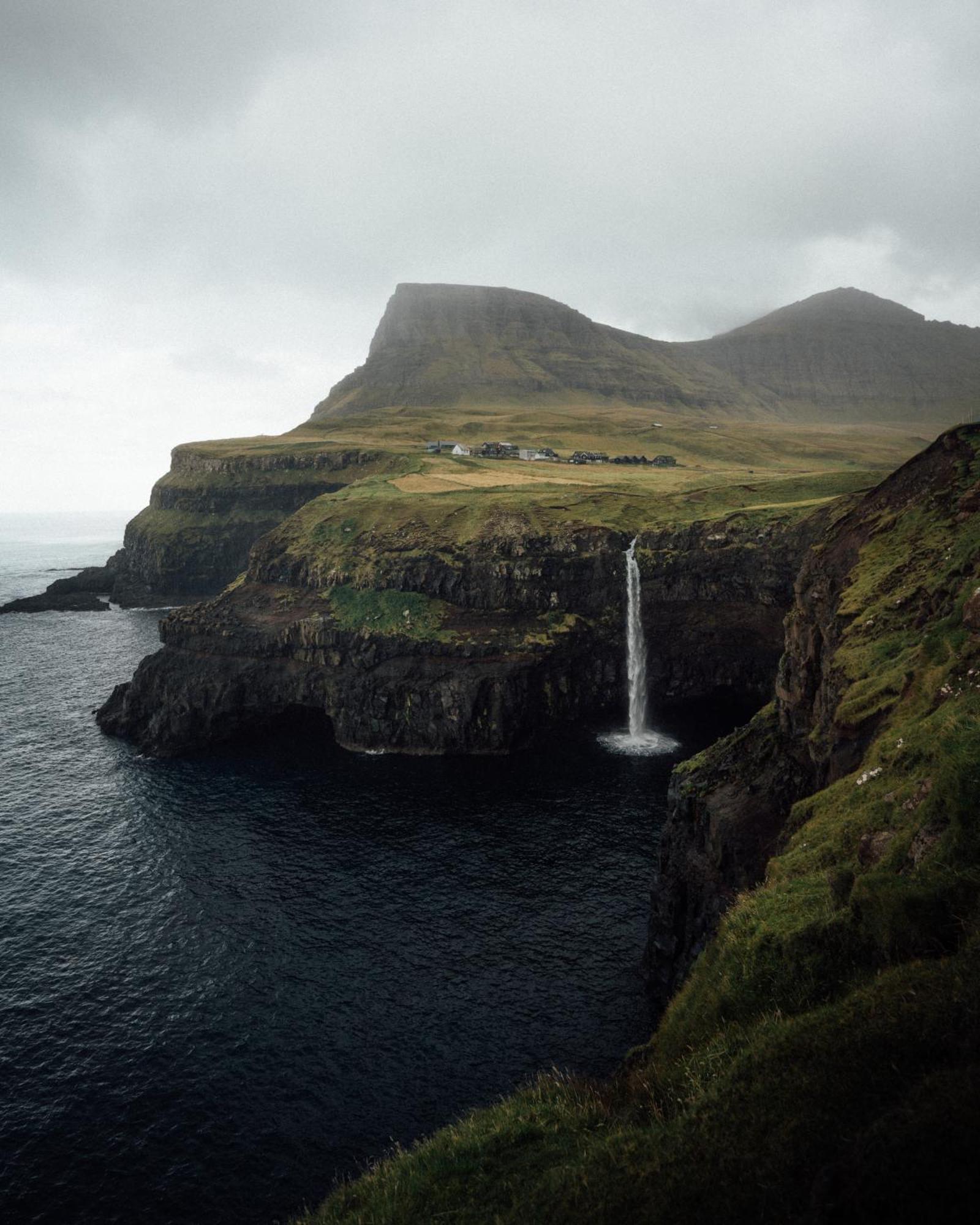 Mulafossur Cottages By Famous Waterfall In Gasadalur Exterior foto