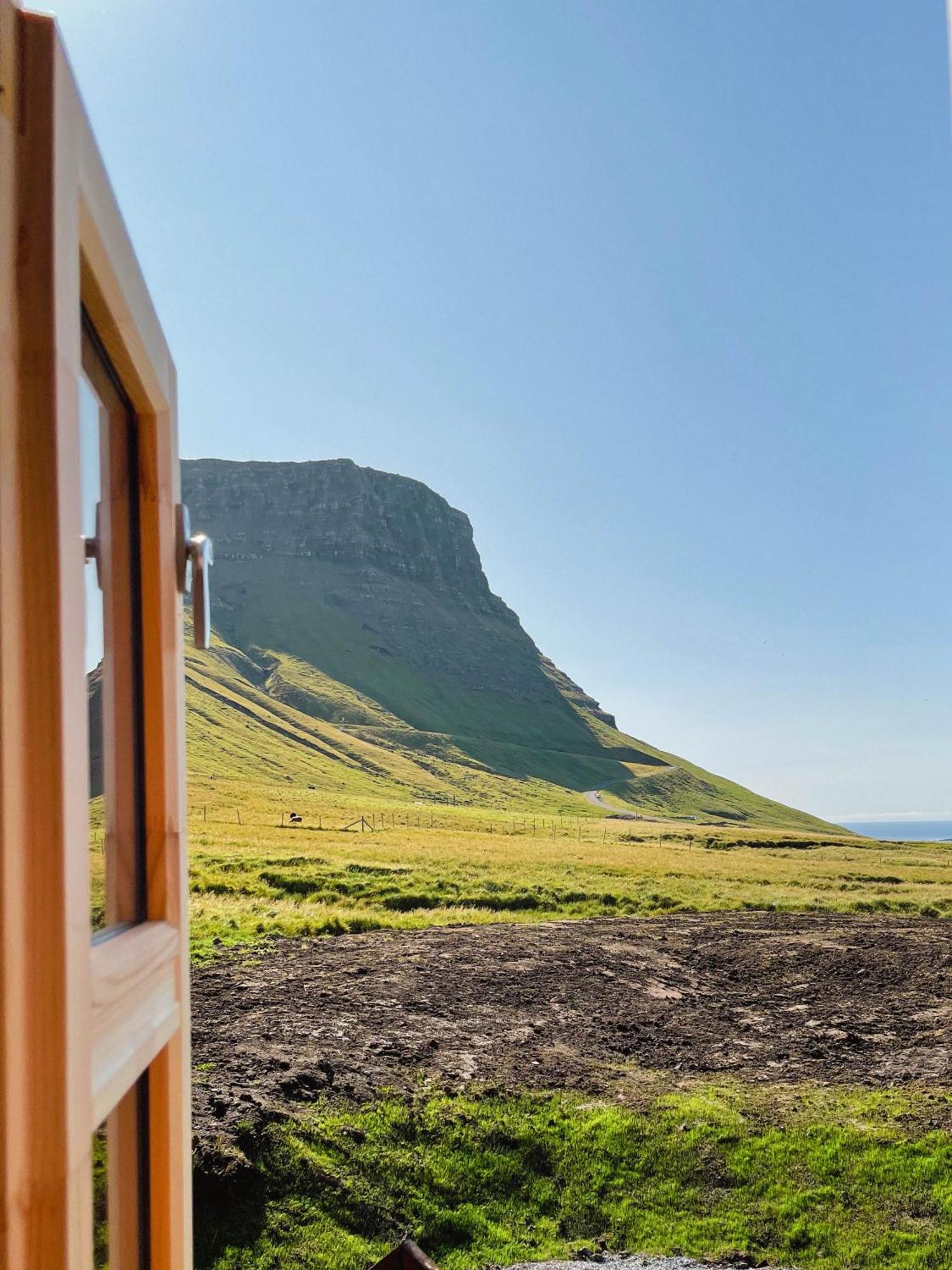 Mulafossur Cottages By Famous Waterfall In Gasadalur Exterior foto